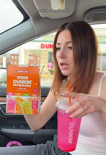0g of sugar, low cal, low price dunkin' refreshers 🥝🍓🍉🍑 #dunkinrefreshers #dunkindonuts #summerdrink