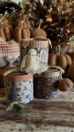 I made✨NEW✨ primitive Hallows’ Eve shaker box & ornament sets for my Sept. 28 Etsy shop restock! .I love making papered boxes look worn and well-loved, especially this time of year when I can decorate them with pumpkins, witches, and ghosts! .You’ll get a shaker box, ornament, and decorative tag all together. . Mark your calendars for Sept. 28 at noon EST and find me on Etsy as Primitive Pig Folk Art 🎃 https://primitivepigfolkart.etsy.com | Primitive Pig Folk Art