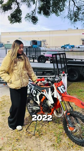 🔥🏁 2022 KTM 65 SX — powerful 65cc dirt bike built for young riders ready to level up! 🏍️💨 Clean, lightweight, and performance-driven. Show this video and get $300 OFF at purchase! 📞 Call 817-533-1386 or visit us at 711 106th St, Arlington, TX 76011. Don’t miss out! #fyp #ktm #newride