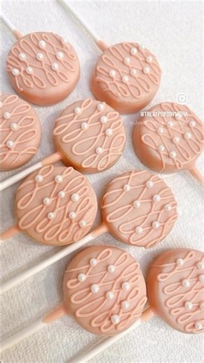 Cakepops for a Wedding ! #weddingfavors #cakepops #cakepopsrecipe #dessert #weddingdesserts