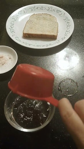 Easy Proach Perfect Eggs in Microwave.