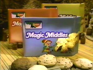 I have no idea how Keebler's Magic Middles cookies were ever discontinued. Everyone I knew loved them. The chocolate inside of those cookies was unlike any other chocolate I've had. Picture semi-metallic cupcake frosting mixed with powdered sugar. Unbelievably good! | Dinosaur Dracula
