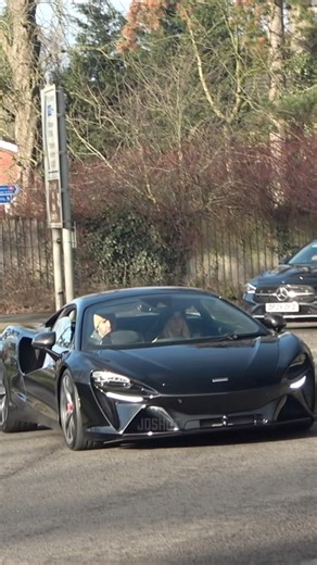 McLaren Artura HYBRID Supercar Acceleration #shorts #mclaren #supercars