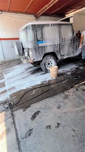 Discover the Toyota FJ40: A Classic Icon