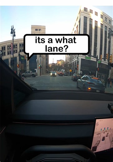 Tesla Cybertruck: Navigating One-Way Streets with FSD