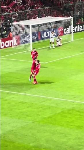 Gooool de @TolucaFC Paulinho pone el segundo de Toluca después de una gran jugada colectiva. #Toluca