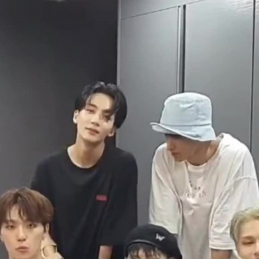 kalo liat jeonghan udh meleyot kayak gini antara sedih sama mau ketawa.. #jeonghan #seventeen #seventeen17_official