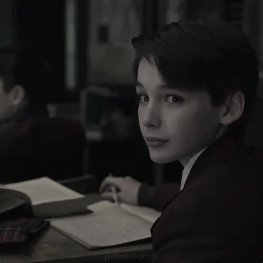 #DUNCANQUAGMIRE // OK I KNOW QUIGLEY AND DUNCAN ARE NOT THE SAME PERSON!!!! BUT I WAS RUNNING OUT OF SCENES WHAT HAPPENED TO MY QUALITY😭 #asoue #aseriesofunfortunateevents #quigleyquagmire #idkhowtotag