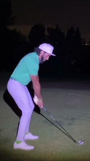 Did you know I have a ton of extra videos on my youtube page? Go watch and subscribe!! #dasssit youtube.com/manoloteachesgolf LINK IN BIO #golf #golfvideo #manolo