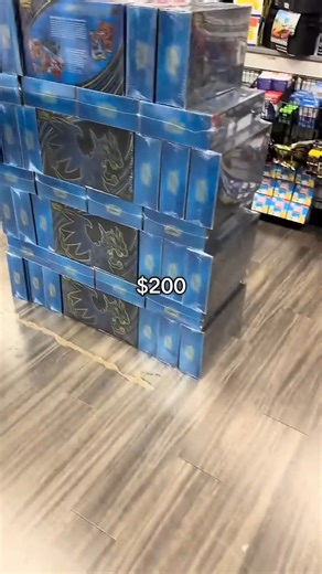 Gamestop is now creating random stacks of pokemon cards on the floor of their stores for no reason 🔥😂 When GameStop Decides to Make Random Pokémon Card Piles on the Floor for Absolutely No Reason 😂🔥 It happened on a Saturday afternoon—one of those days when collectors swarm the mall like migrating birds, hoping today might be the day they find packs at actual retail. You pushed open the GameStop door expecting the usual: one lonely ETB behind the counter and a staff member who swears they “h