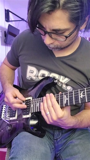 Les dejo el solo de mi nuevo single "Crossroads Storm" el que pueden escuchar completo en Spotify y todas las plataformas digitales. Saludos. https://open.spotify.com/track/2GYwynh26yCb9OMWtebUZa?si=gLJu5qq-QRWnr-yy1_LDgw #prs #prscustom24 #prsguitars #prsfloyd | Gonzalo Sanhueza