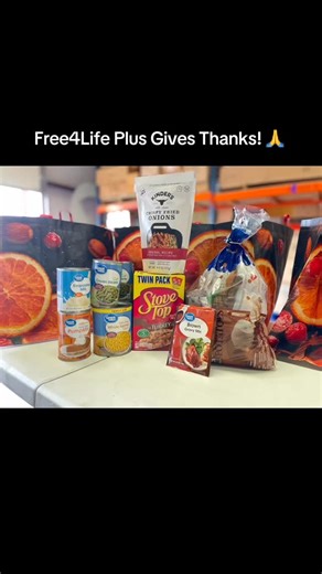 76 reactions · 5 comments | Cellular One & SBi Giving gave away some turkey meals today! 旅️ Just a way of showing our customers some love & helping out at the table this Thanksgiving season. ❤️ We sure hope this helps make the day extra special! ✨#CellularOne #SBiGiving #Thanksgiving #lifeline #happyholidays | CellularOne | Facebook