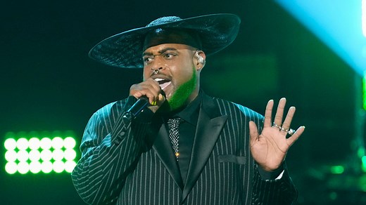 Darius J turns this Outkast classic on its head with a brand-new take on "Hey Ya!" | The Voice
