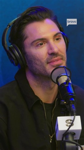 Everything you need to know about Joey 2.0🎧 Stream #StillFlippingOut on @peacock ! #JeffLewis #JoeyZauzig #MeredithMarks