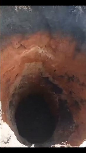 🚨 Is Mel’s Hole Back? 🚨