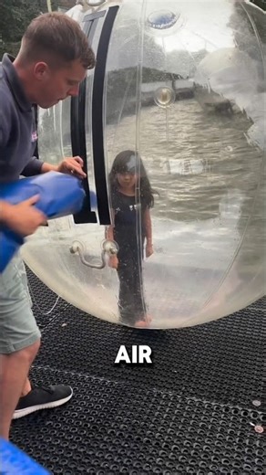 Little Girl Walks on Water in Giant Bubble! 😮😂🌊 #shorts