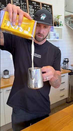 Having trouble steaming soy milk on your coffee machine? Here’s some tips to get it silky smooth.