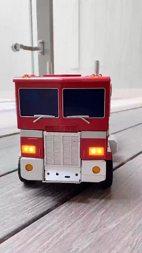 68.TRANSFORM 🤖 GOD !!! #robosenrobot #robosen #OptimusPrime #riseofthebeasts #robosenoptimusprime #robot #fyp | ShonnaHan