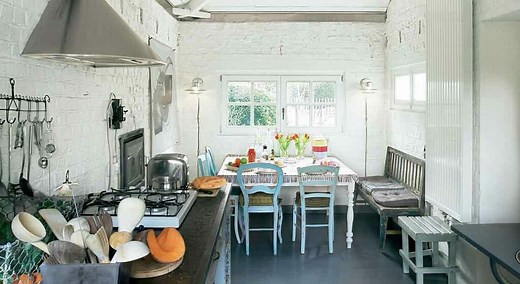 Un garage transformé en une cuisine ouverte, une idée bien mijotée