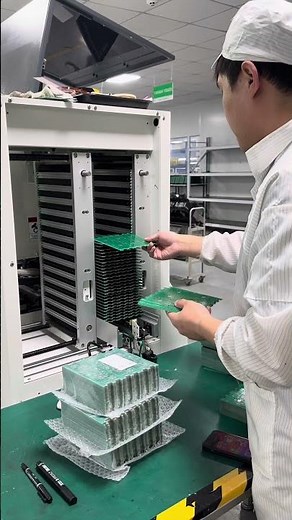 PCB Loader Machine in SMT Production Line ⚙️🟢