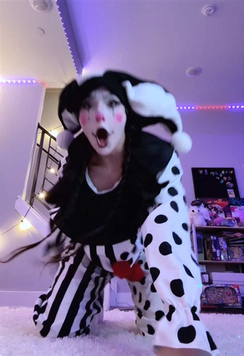Welp… time to make a new suit🤡 #clowngirl #jester | clown costume girl