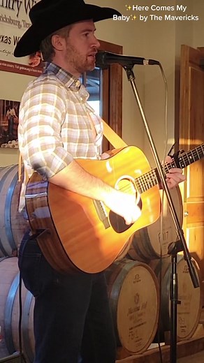 ✨Here Comes My Baby✨ by The Mavericks at Messina Hof in Fredericksburg, TX 🤠 #countrymusic #country #themavericks #raulmalo #livemusic #classiccountry #countrywestern #western