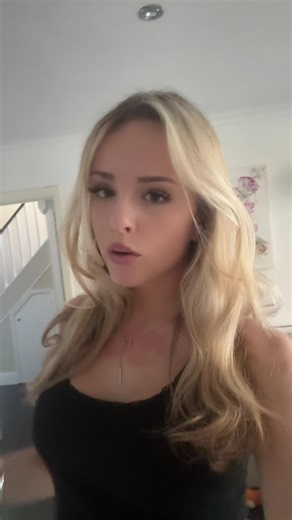 Walking Solo: Discovering New Songs Phenomenon