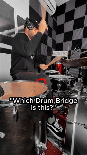 Identifying the Iconic Drum Bridge in Maroon 5 Performances