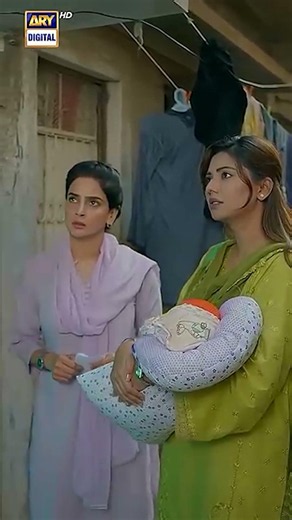 Chup Chaap Niklo Yahan Se! 😠 #SareRah #SabaQamar #SunitaMarshall #Shorts