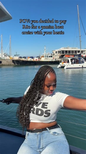 Enjoy a 30-Minute Boat Cruise at V&A Waterfront