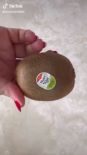 Kiwi Hack: Speed Up Ripening with Fruit Tricks