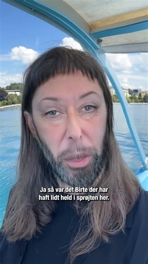 BIRTE HAR HAFT LIDT HELD I SPRØJTEN 🩷 Lille videohilsen fra en dejlig tur på vandet i Schweiz med Hans. 🇨🇭 #kærlighedoglykke #birtepåtur #romantik | HOFFE