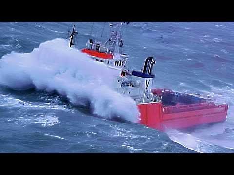 Best SHIPS FAILS Videos In HUGE STORM Ever