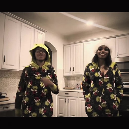 Baking Cookies with Kita and Que: A Sweet Experience