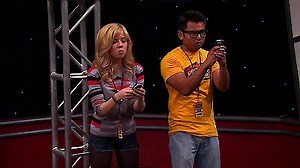 Watch Sam & Cat Season 1 Episode 5 - #TextingCompetition