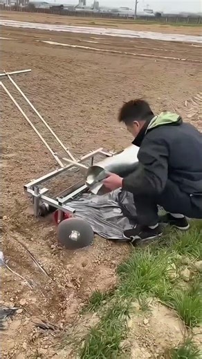 Automatic Hand-Pulled Mulching Film Laying Machine