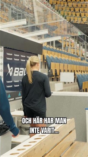 När spelarna intar coach-position 😂 #sdhl #hockey #hockeyplayer #HV71 #husqvarnagarden