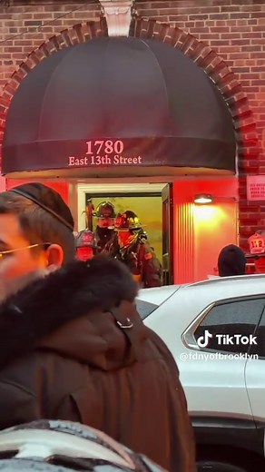 FDNY Memebers walking out the Fire building! #brooklyn #fdny #firefighters #nycfiredepartment #nycbravest