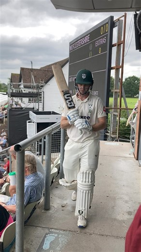 Libby and Roderick head to the middle after Surrey are all out for 490. Watch ➡️ bit.ly/4eOUaML | Worcestershire County Cricket Club