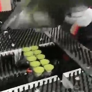 1.3M views · 4K reactions | Piegatrice automatica  @hsskmt | Meccanica News | Facebook