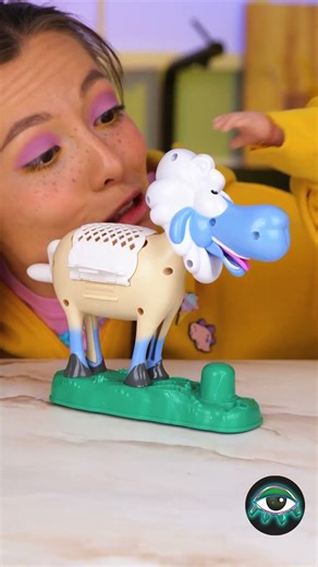 ¡ASMR de Prensa de Frutas Inversa! 🍌🐑 #ASMR #Gadgets #Diversión