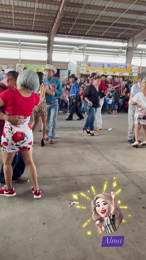 160K views · 864 reactions | En la pulga de alamo Texas se baila de todo #baile #reelsfbviral #rgv956 #texas #lapulgadealamo #dance #diversion #viral #bailando #viralreels | Alma Abrego | Facebook