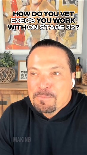 “What makes Stage 32 executives different?” That’s the question RB answered in a recent AMA, and the answer is important for every creative. If an exec can’t genuinely help or doesn’t have access to opportunities that matter, they don’t make the cut. On Stage 32, you’re pitching to decision-makers who are actually looking for material, for clients, for partnerships. But there’s a flip side: You have to come prepared. ✔ Know the market ✔ Read the trades ✔ Learn what different execs are seeking Ne