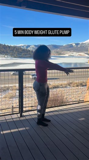 Esperanza | Online Coach on Instagram: "Save this 5mins peach workout for an instant pump on your busy days 🫶🏽 🔗in my bio for 6 weeks workout plans + meal plans🍑 #explorepage✨ #ﬁtness #glutes"