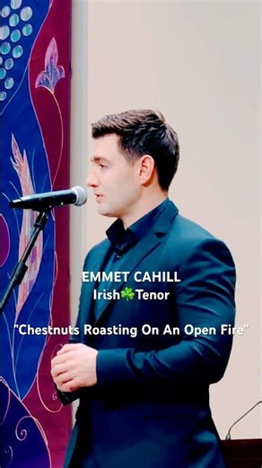 "Chestnuts Roasting On An Open Fire" Emmet Cahill Irish Tenor☘️ 12/12/2025 #music #singer #Christmas