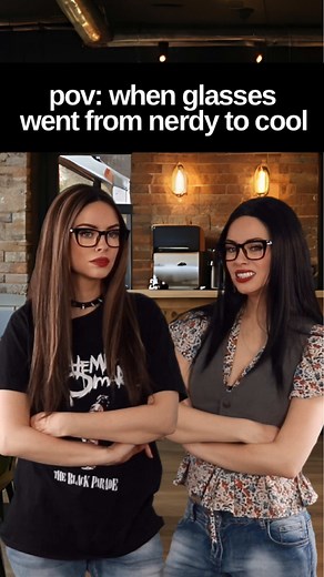The Evolution of Glasses Fashion: From Unattractive to Cool