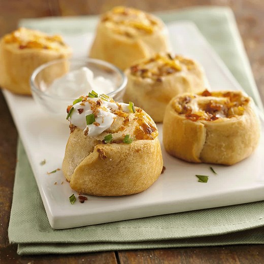 These three-step appetizer bites make a *wheel-y* delicious addition to any appetizer spread! 😉 Pair Pillsbury Crescent Rolls with loaded baked potato flavors and create these poppable party snacks with 20 minutes of effort. https://www.pillsbury.com/recipes/loaded-potato-pinwheels/08754751-ac0e-4d46-9d76-64f5a2e2b1d2?utm_source=facebook&utm_medium=social_organic&utm_campaign=recipe&mktgimp=pbrbgcrescnt | Pillsbury