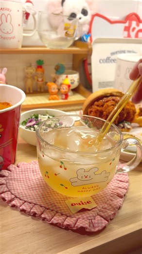 olliedays on Instagram: "make dinner with me 🔥 #dinner #daveshotchicken #당면 #떡볶이 #tteokbokki #ramen #라면 #저녁 #bento #korean #cooking #vlog #food #reels #asmr #fyp #asmrfood #koreanfood #cookwithme #dinner #recipe #lifestyle #food #저녁 #만들기"