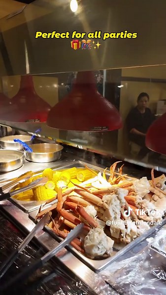 37.99💰 Dive into Delight! Endless Global Seafood Feast Awaits! Ready for the ultimate indulgence? We've curated an unparalleled seafood extravaganza that will take your taste buds on a global adventure. - For adult： $ 21.99/pp Mon-Fri lunch（Crab legs, sashimi, oysters and other seafood are not available ） $ 34.99/pp Mon-Thur dinner $ 37.99/pp Fri dinner and weekend all day - For kids： Free under 3 years old Ages 3-10: Lunch 💲1.9✖️ ages; Dinner 💲3.2✖️ age; Friday evenings and weekends all day 