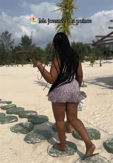 Venez avec moi c’est tellement magnifique 😍#ile #plage